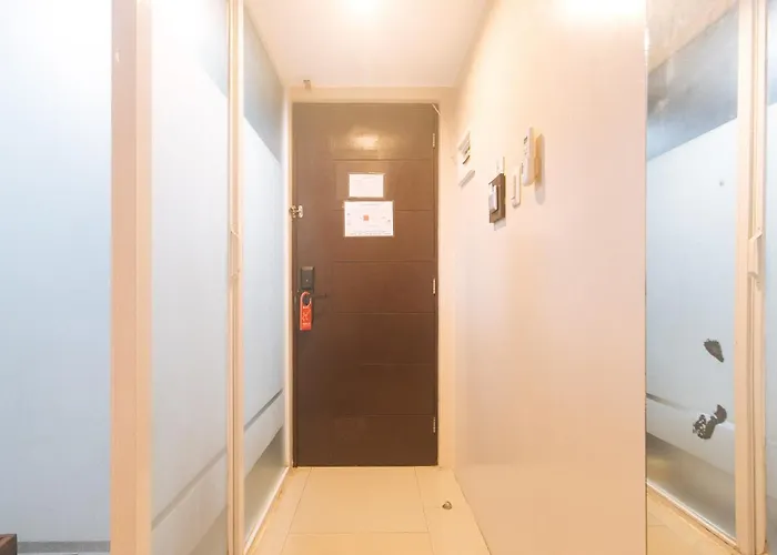 Reddoorz At Regina Hometel J Victor Hotel *