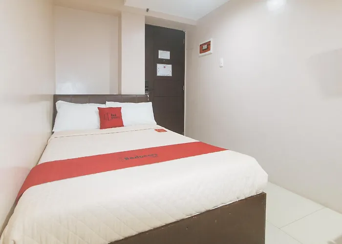 Reddoorz At Regina Hometel J Victor Manille