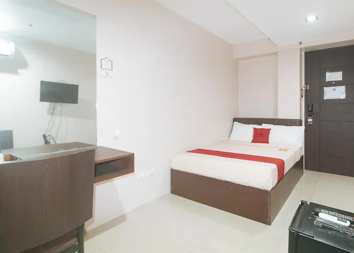 Reddoorz At Regina Hometel J Victor * Manille