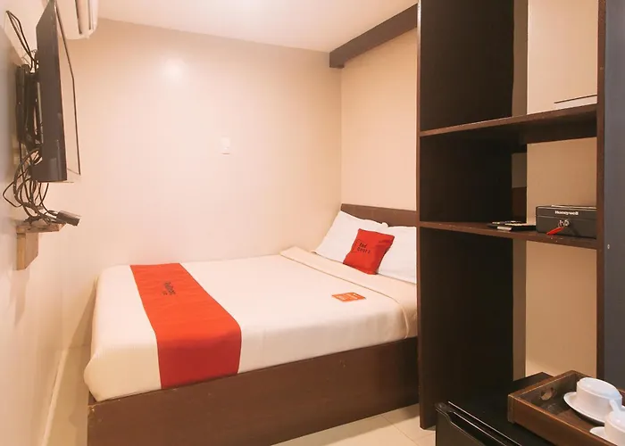 Reddoorz At Regina Hometel J Victor Hotel