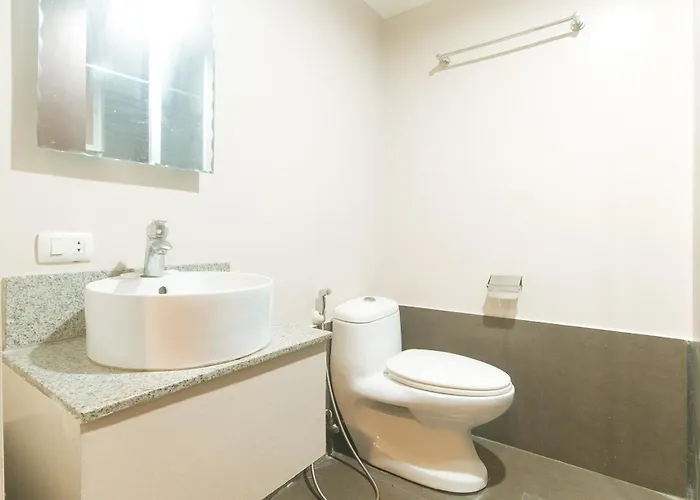 Hotel Reddoorz At Regina Hometel J Victor Manille