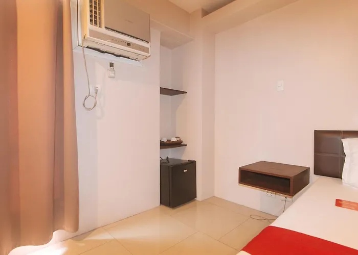 Reddoorz At Regina Hometel J Victor * Manille