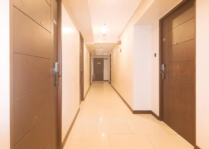 Hotel Reddoorz At Regina Hometel J Victor Manille