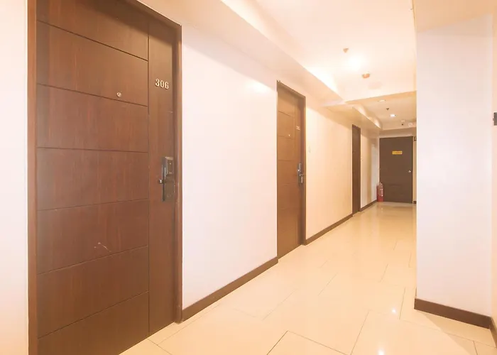 Reddoorz At Regina Hometel J Victor * Manille